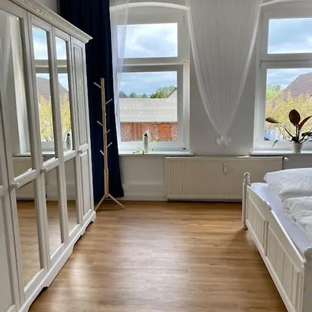 2-zimmer Zentral In Ferdinandshof, Wlan Modern Διαμέρισμα Ferdinandshof