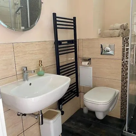 2-zimmer Zentral In Ferdinandshof, Wlan Modern * Ferdinandshof