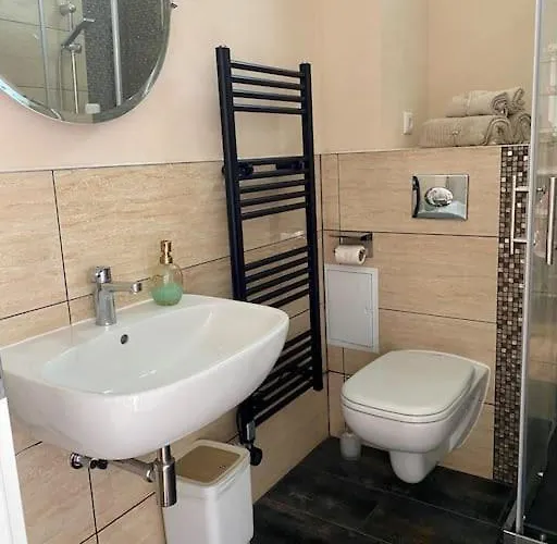 2-zimmer Zentral In Ferdinandshof, Wlan Modern * Ferdinandshof